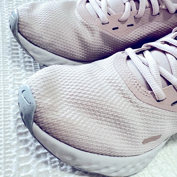 Nike Women's Pink Running Shoes - Picture 7 of 13